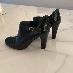 Theory Ankle Leather Boots
